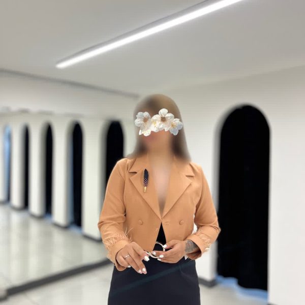 کراپ کت استین پر
